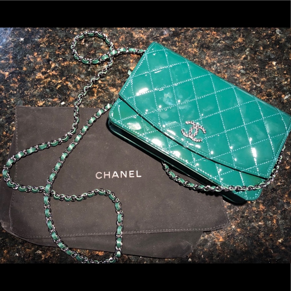 Chanel WOC in patent leather